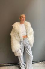ELSA HOSK - Instagram Photos 12/19/2022