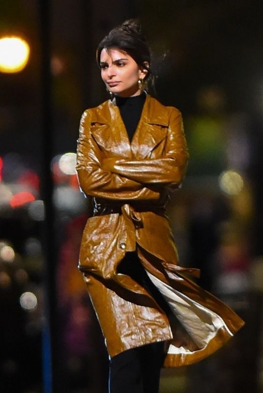 EMILY RATAJKOWSKI Out for Dinner with Friends in New York 11/30/2022