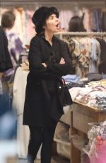 ERIKA JAYNE and LISA RINNA Out Shopping in Los Angeles 12/28/2022