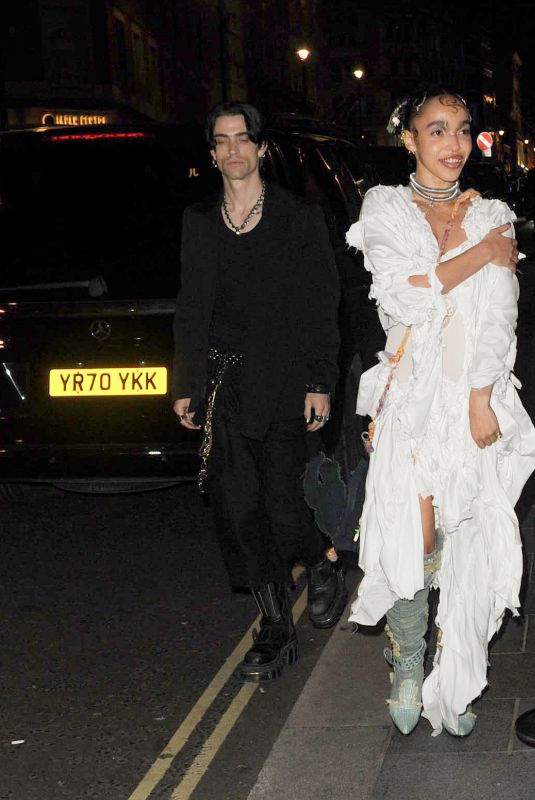FKA TWIGS Arrives at Vogue Dinner Party in London 12/04/2022