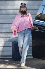 FLORNCE PUGH Arrives at a Friend