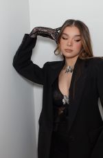 HAILEE STEINFELD for David Koma Resort 2023