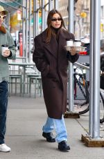 HAILEY and Justin BIEBER Out for Coffee in New York 12/06/2022