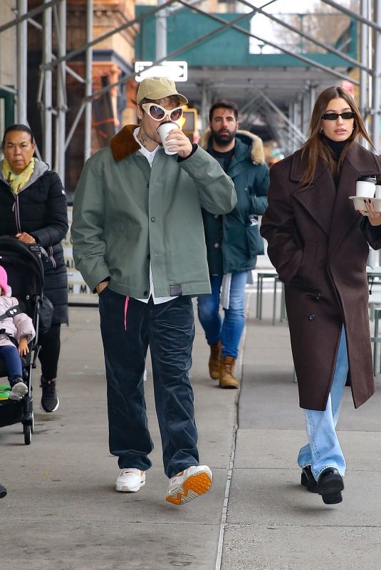 HAILEY and Justin BIEBER Out for Coffee in New York 12/06/2022
