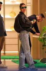 HAILEY BIEBER Shopping at Bottega Veneta in Los Angeles 12/15/2022