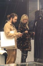 HEIDI KLUM and Tom Kaulitz Shopping at Yves Saint Laurent on Rodeo Drive in Beverly Hills 12/15/2022