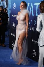 HEIDI KLUM at Avatar: The Way of Water Premiere in Los Angeles 12/12/2022