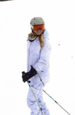 HEIDI KLUM Out Skiing at the Slopes in Aspen 12/28/2022