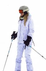 HEIDI KLUM Out Skiing at the Slopes in Aspen 12/28/2022
