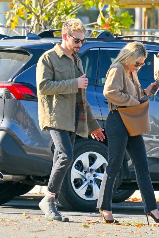 HILARY DUFF and Matthew Koma Out for Lunch in Studio City 12/09/2022