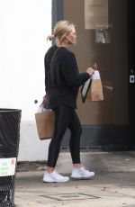 HILARY DUFF Shopping for Christmas Supplies in Los Angeles 12/10/2022