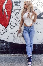 HILDE OSLAND - Instagram Photos 12/25/2022