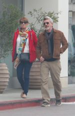 JANE SEYMOUR Out Shopping with a Friend in Malibu 21/27/2022