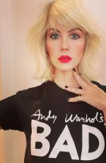JANUARY JONES - Instagram Photos 12/24/2022
