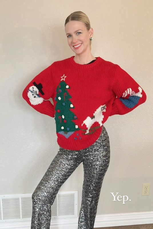 JANUARY JONES - Instagram Photos 12/24/2022