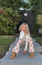 JENNA DAVIS - Instagram Photos 12/27/2022