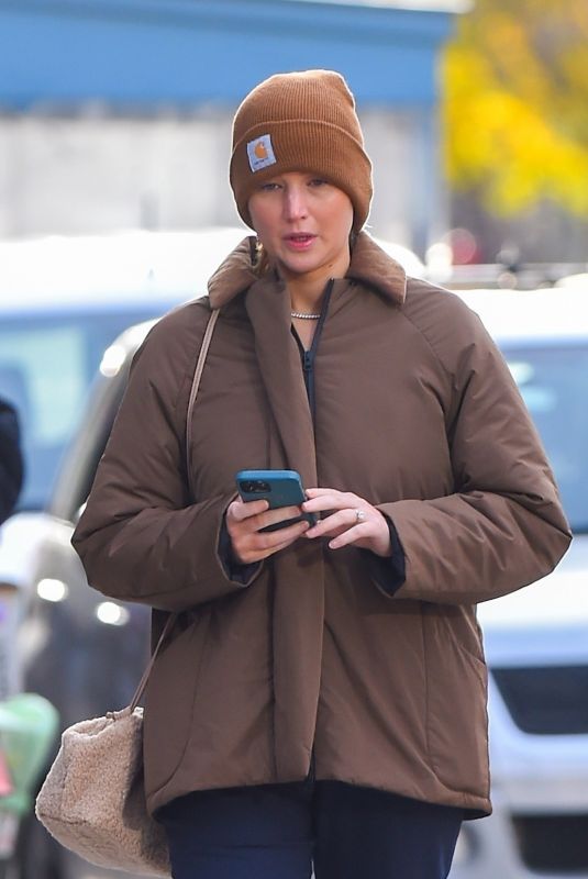 JENNIFER LAWRENCE Out and About in New York 12/08/2022