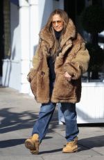 JENNIFER LOPEZ on Christmas Shopping at American Rag in Los Angeles 12/14/2022