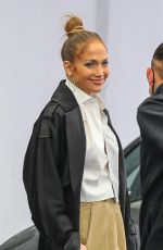 JENNIFER LOPEZ Out and About in Beverly Hills 12/02/2022