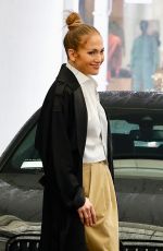 JENNIFER LOPEZ Out and About in Beverly Hills 12/02/2022