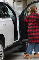 JENNIFER LOPEZ Out and About in Beverly Hills 12/15/2022