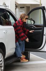 JENNIFER LOPEZ Out and About in Beverly Hills 12/15/2022