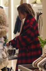 JENNIFER LOPEZ Out Shopping in Beverly Hills 12/15/2022