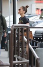 JENNIFER LOPEZ Out Shopping in Los Angeles 12/26/2022