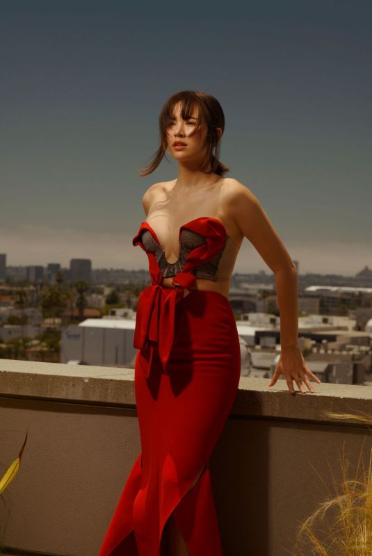 JESSICA HENWICK for Instyle Magazine, December 2022