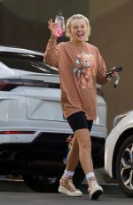 JOJO SIWA Out and About in Los Angeles 11/30/2022