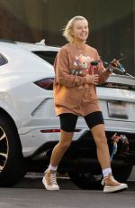 JOJO SIWA Out and About in Los Angeles 11/30/2022