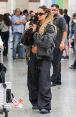 JULIANA NALU Arrives in Rio to Celebrate Christmas 12/21/2022