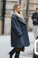 KATE HUDSON Heading to Jimmy Fallon Show in New York 12/12/2022