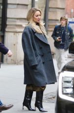 KATE HUDSON Heading to Jimmy Fallon Show in New York 12/12/2022