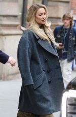 KATE HUDSON Heading to Jimmy Fallon Show in New York 12/12/2022