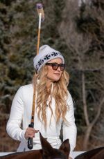 KATE HUDSON SARA FOSTER Riding Ponies in Aspen 12/21/2022