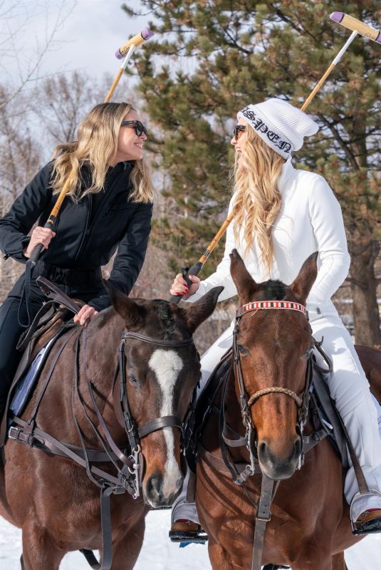 KATE HUDSON SARA FOSTER Riding Ponies in Aspen 12/21/2022