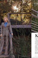 KATHERYN WINNICK in Dolce Magazinem December 2022