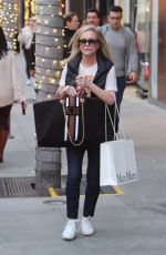 KATHY HILTON Shopping at MaxMara in Beverly Hills 12/22/2022