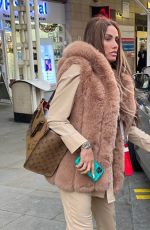 KATIE PRICE Leaves Chelsea and Westminster Hospital 11/30/2022