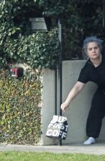 KELLY OSBOURNE Gets Coffee Delivered in Los Angeles 12/17/2022