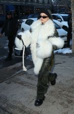 KENDALL and KYLIE JENNER Out Shopping at High-end Boutique Stores in Aspen 12/10/2022