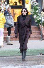 KENDALL and KYLIE JENNER Out Shopping at High-end Boutique Stores in Aspen 12/10/2022