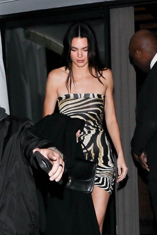 KENDALL JENNER Out for Dinner with Friends in West Hollywood 12/08/2022