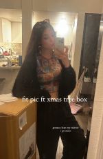 KIRA KOSARIN - Instagram Photos 12/11/2022