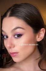 KIRA KOSARIN - Instagram Photos 12/11/2022