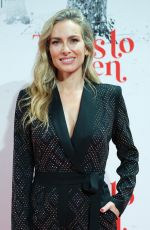 KIRA MIRO at Todos Lo Hacen Photocall in Madrid 12/14/2022