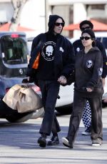 KOURTNEY KARDASHIAN and Travis Barker Out in Calabasas 12/11/2022