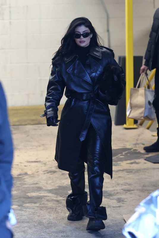 KYLIE JENNER Out for Lunch at Little Nell Hotel in Aspen 12/12/2022