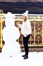 LADY VICTORIA HERVEY Out Enjoying Wintery Weather in London 12/12/2022